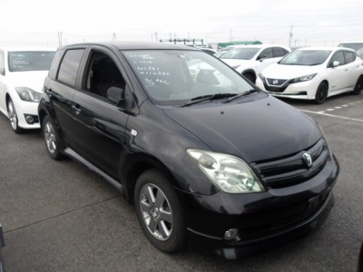 Toyota IST 2005