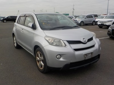 Toyota IST 2009