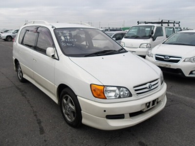 Toyota Ipsum 1999