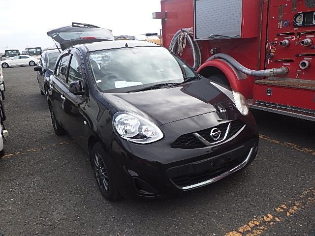 Nissan March 2015