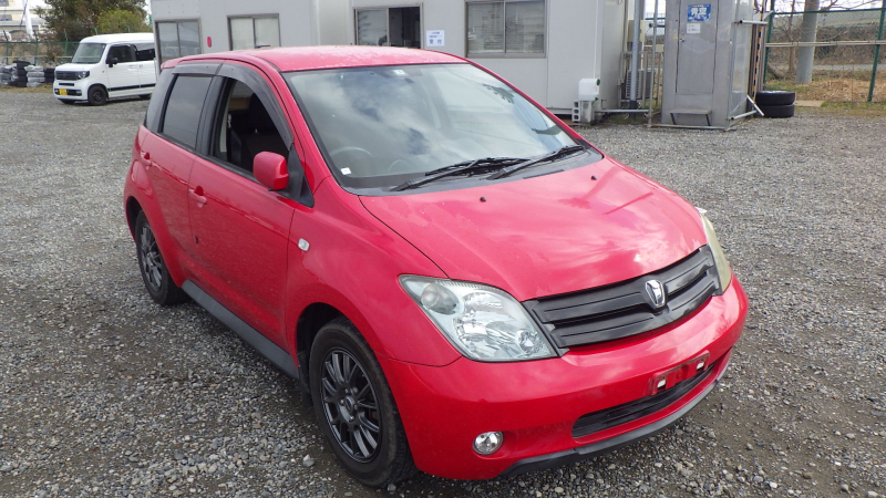 Toyota IST 2002