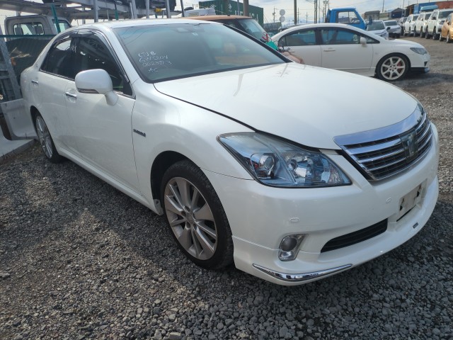 Toyota Crown Hybrid 2011