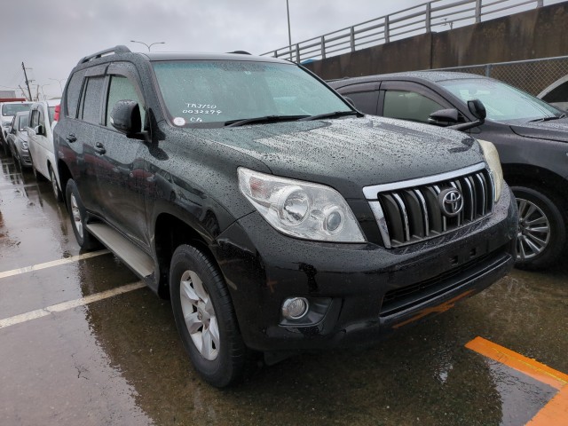 Toyota Land Cruiser Prado 2013