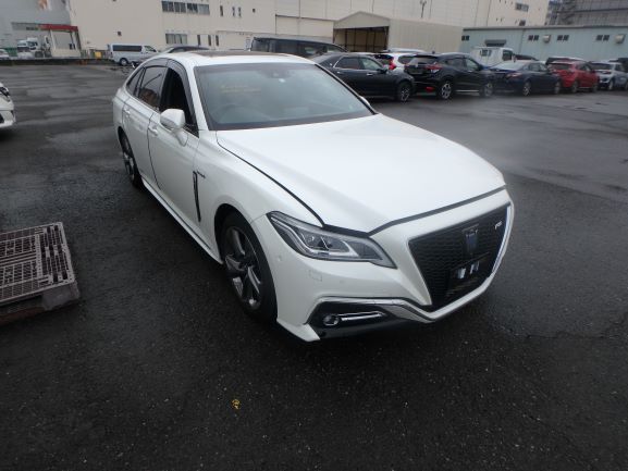 Toyota Crown Hybrid 2020