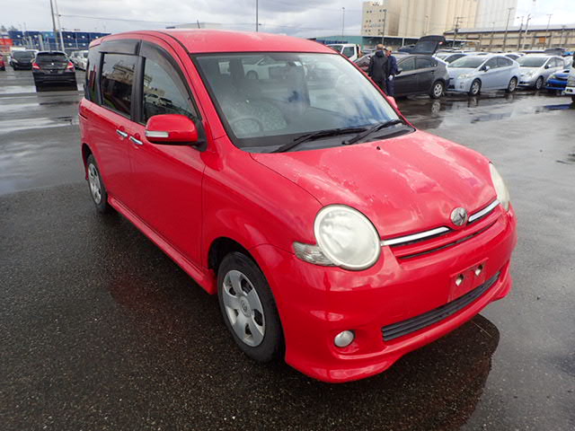 Toyota Sienta 2008