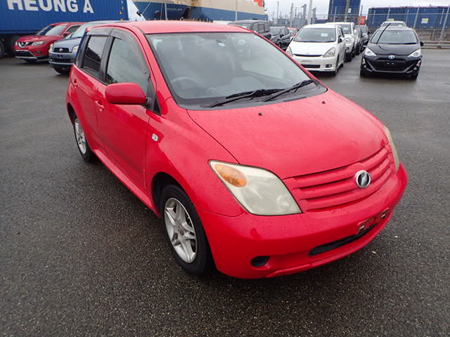 Toyota IST 2005