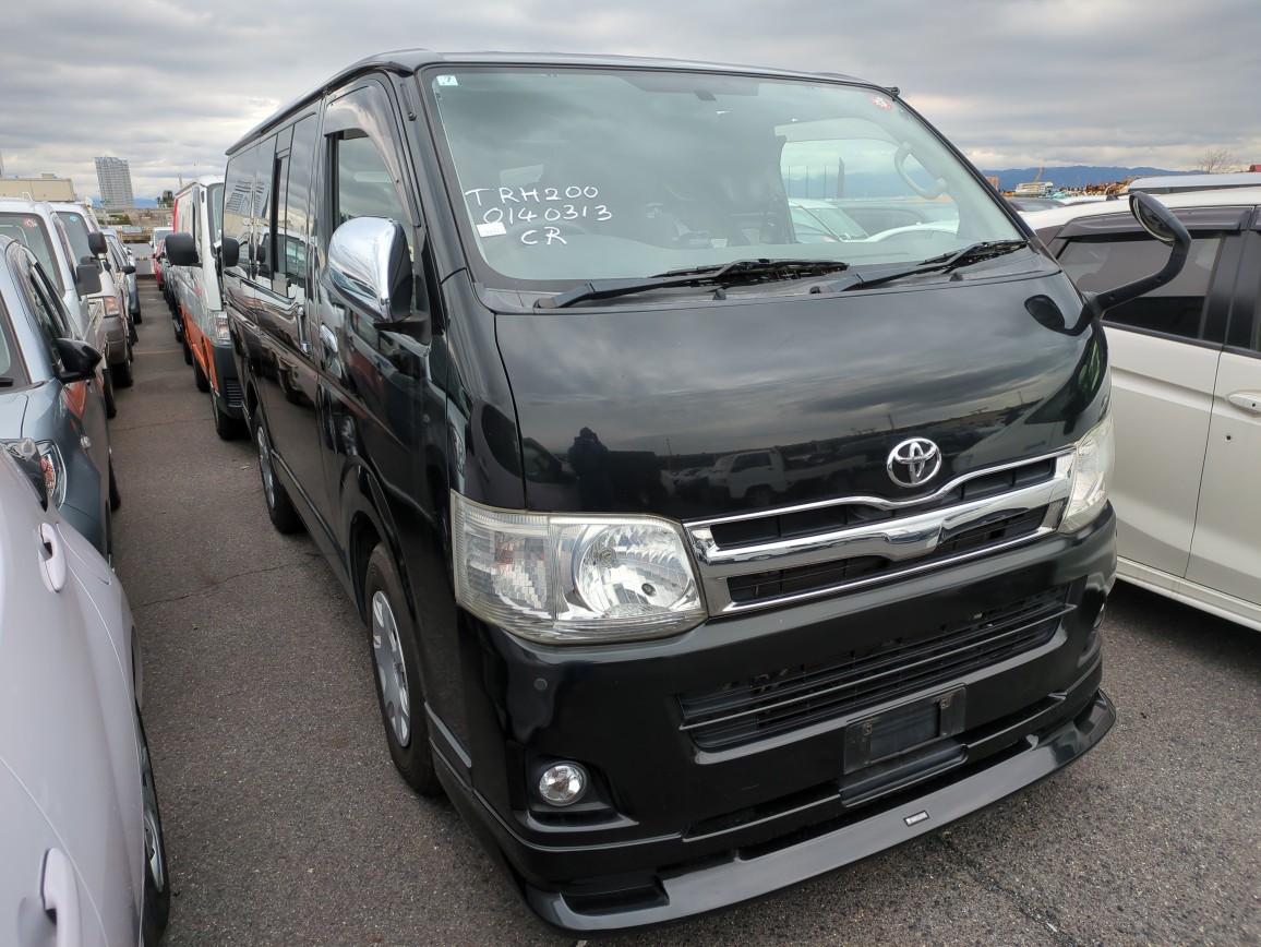 Toyota Hiace Van 2011