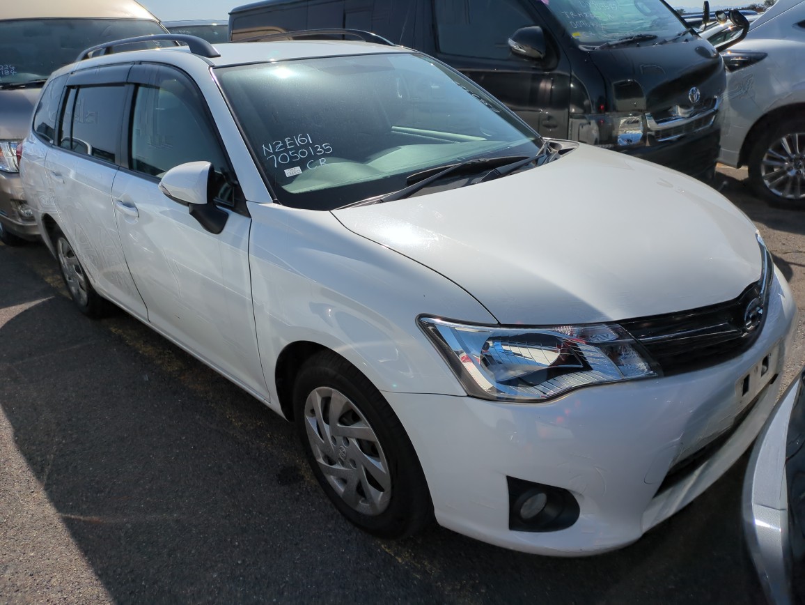 Toyota Corolla Fielder 2013