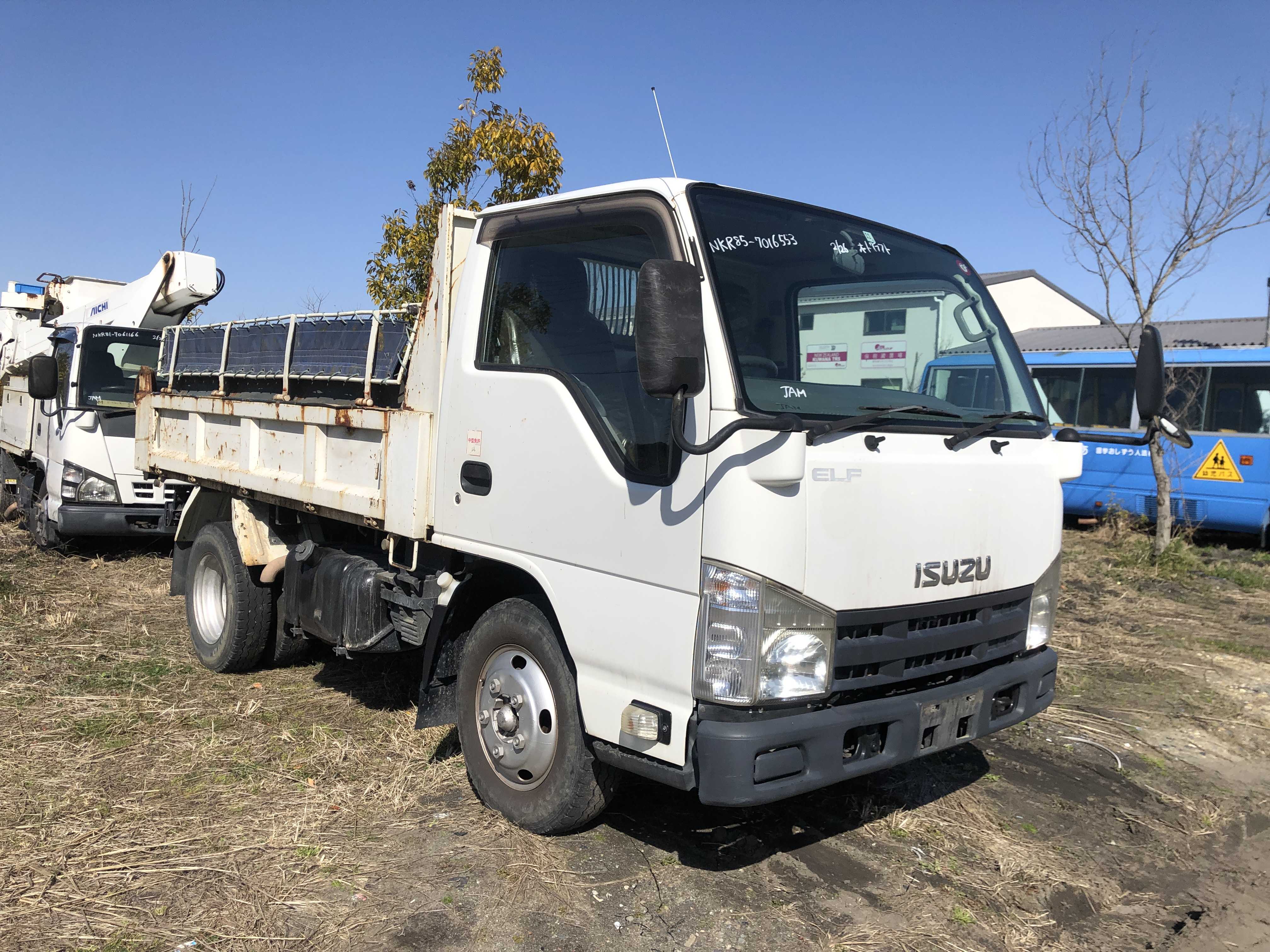 Isuzu Elf 2010