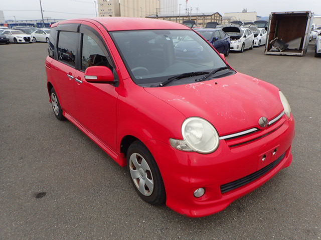 Toyota Sienta 2008