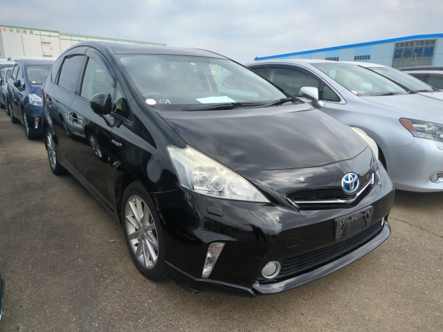 Toyota PRIUS ALPHA 2013