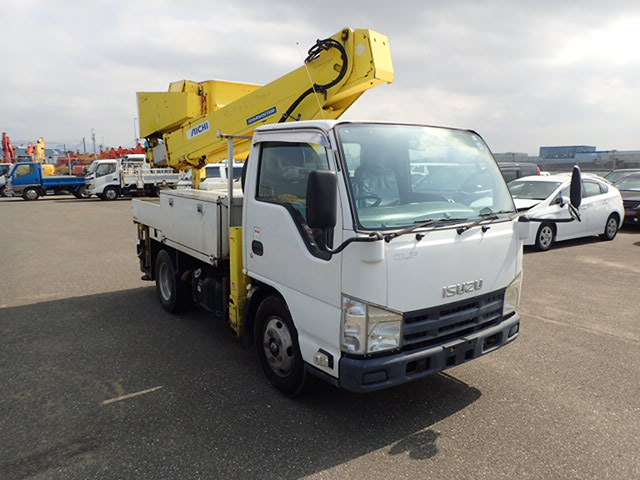 Isuzu Elf 2010