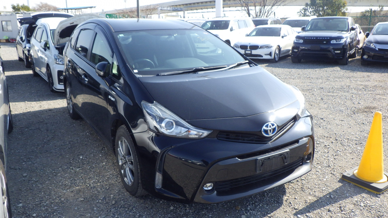 Toyota PRIUS ALPHA 2016