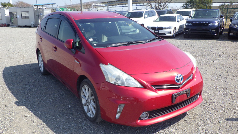 Toyota PRIUS ALPHA 2013