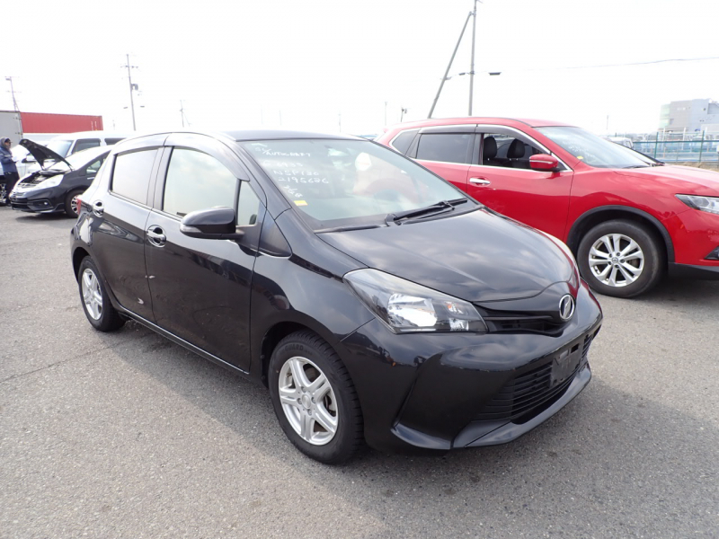 Toyota Vitz 2015