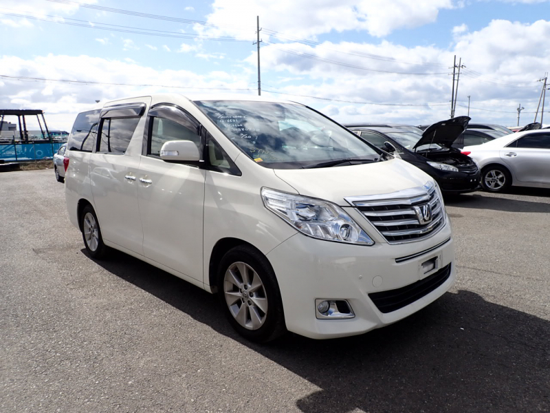 Toyota Alphard 2014