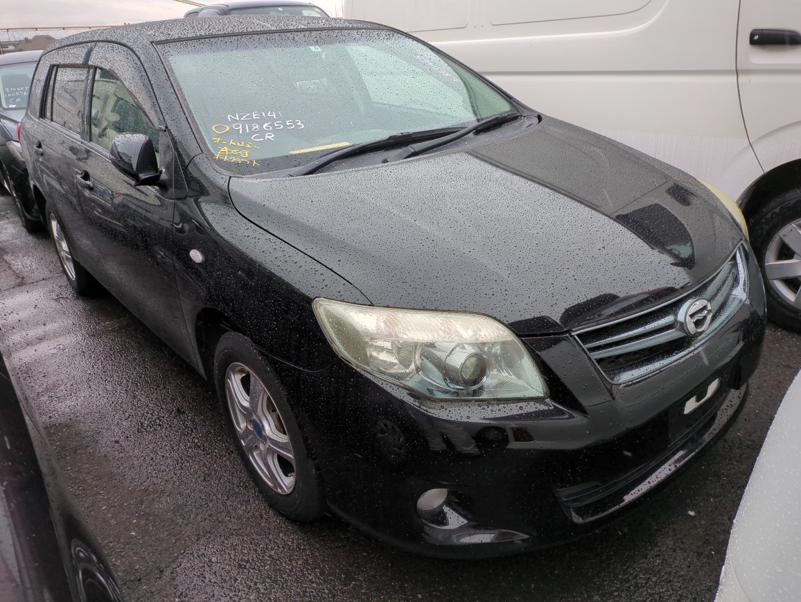 Toyota Corolla Fielder 2011