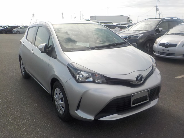 Toyota Vitz 2015