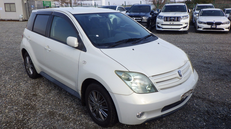 Toyota IST 2005