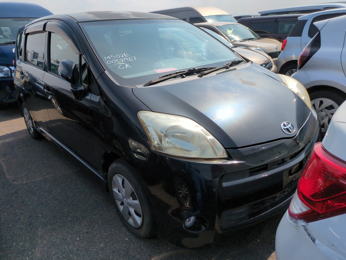 Toyota Passo Sette 2009