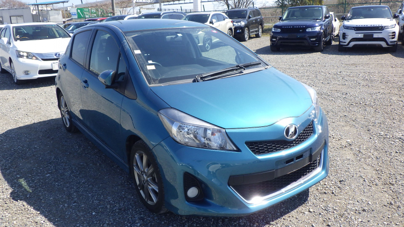 Toyota Vitz 2011