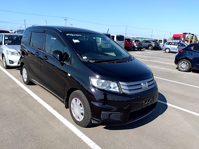 Honda Freed Spike 2011