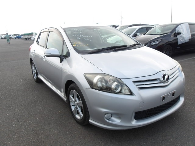 Toyota Auris 2011