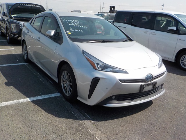 Toyota Prius 2021