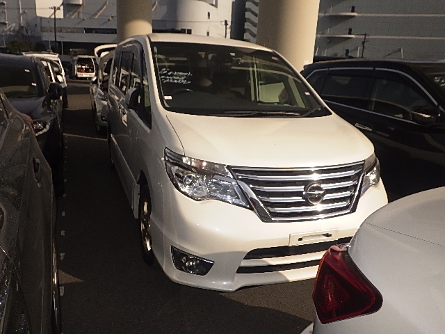 Nissan Serena 2014