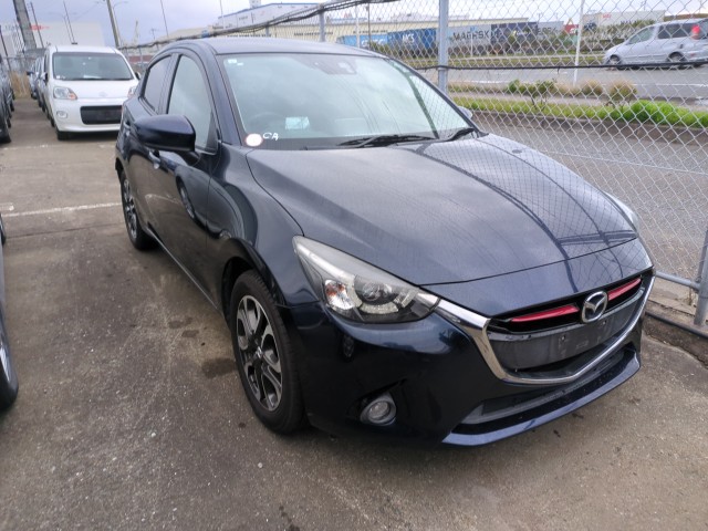 Mazda Demio 2015