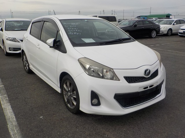 Toyota Vitz 2012