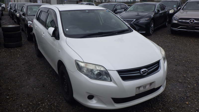 Toyota Corolla Fielder 2011