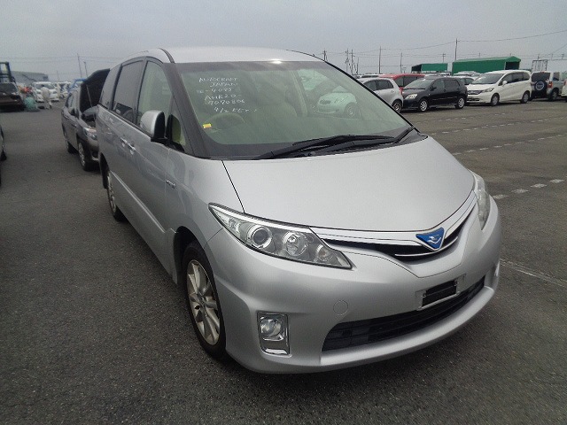 Toyota Estima 2013