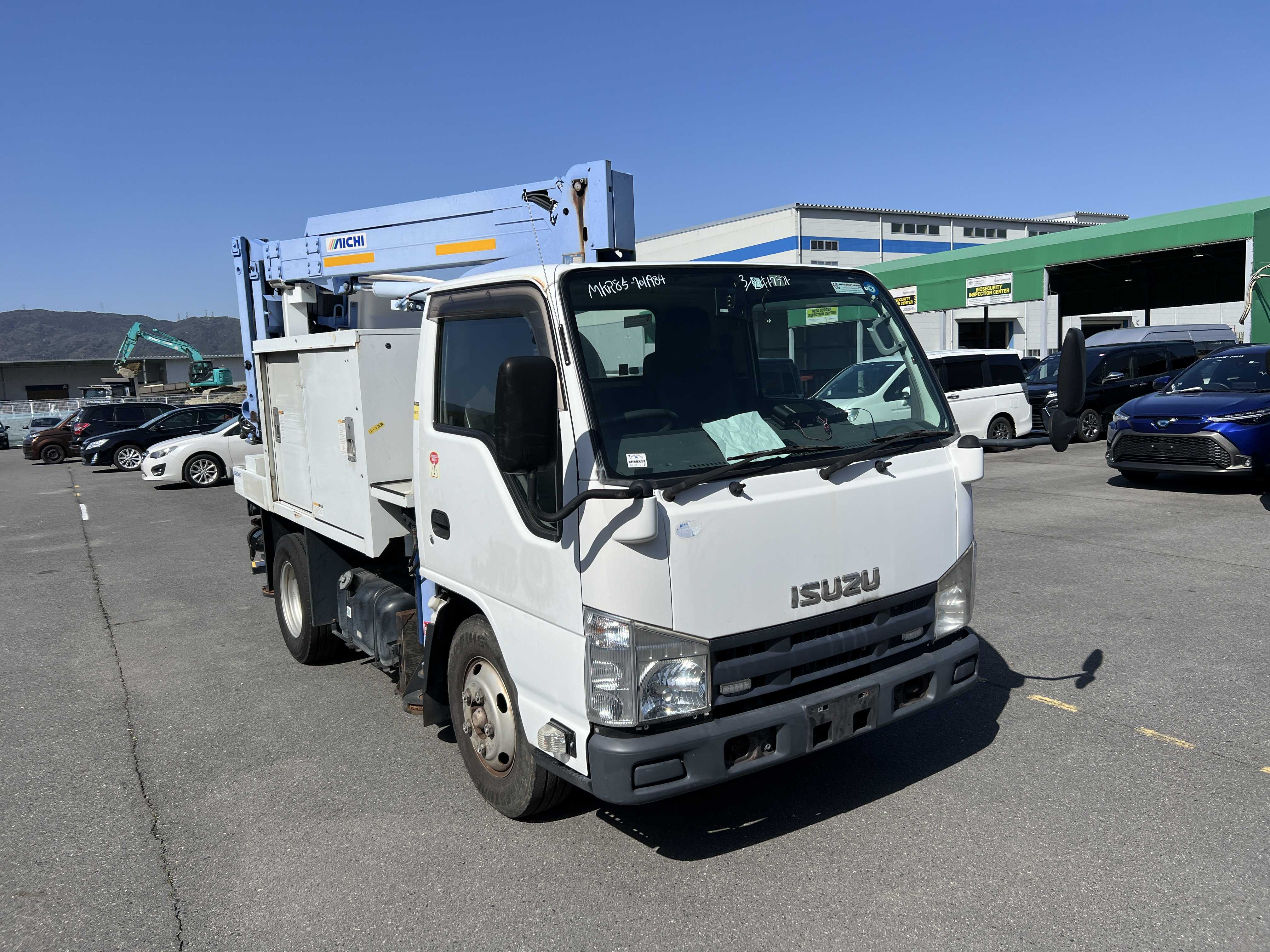 Isuzu Elf 2009