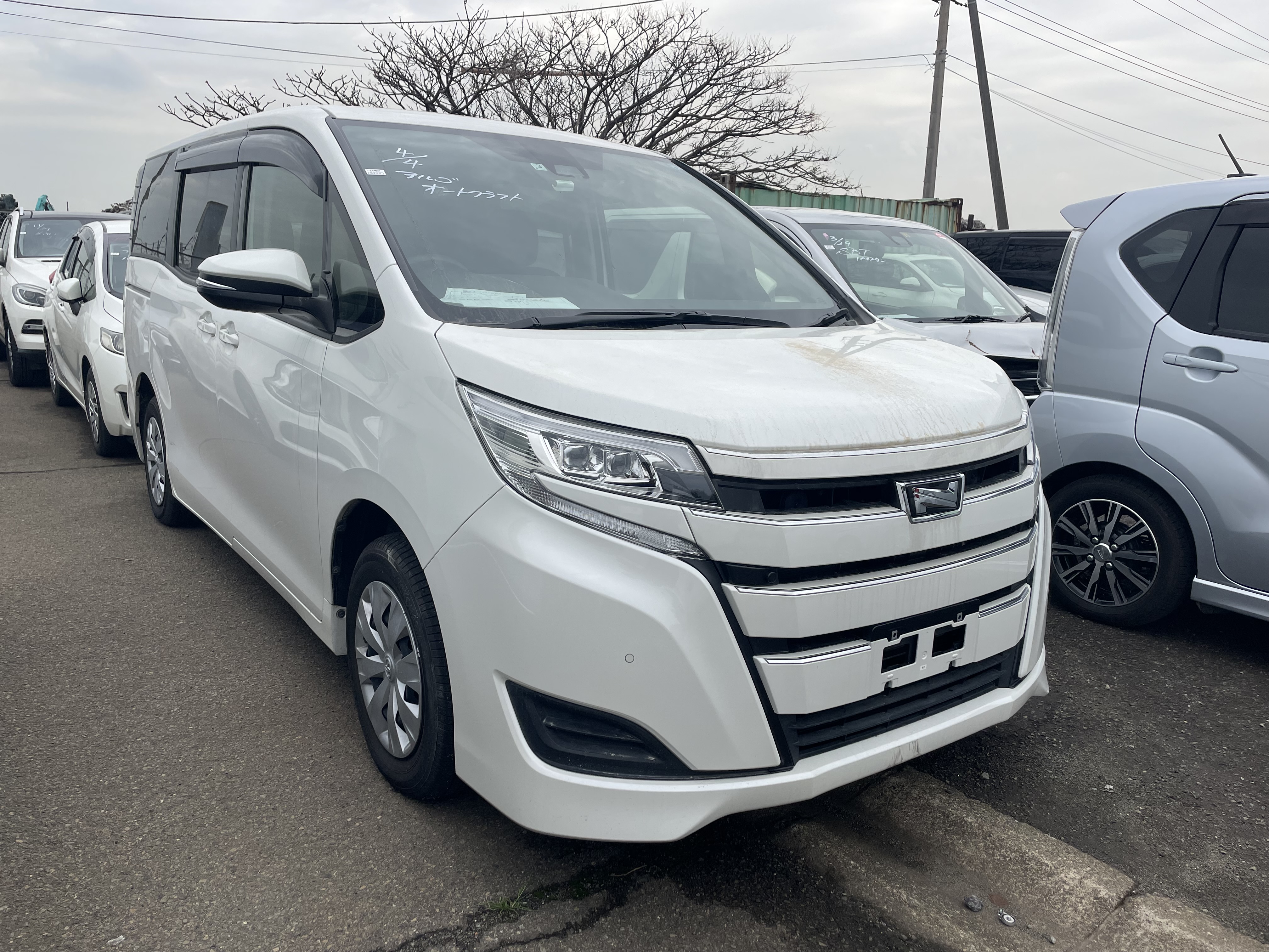 Toyota Noah 2021