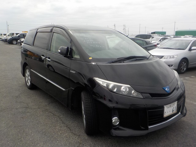 Toyota Estima Hybrid 2015