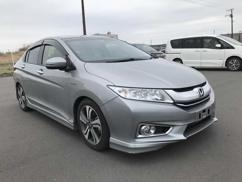 Honda Grace 2016