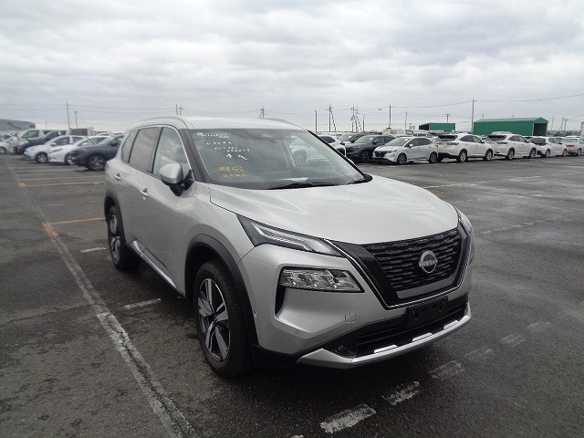 Nissan X-TRAIL HYBRID 2023