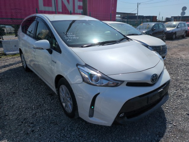 Toyota PRIUS ALPHA 2017