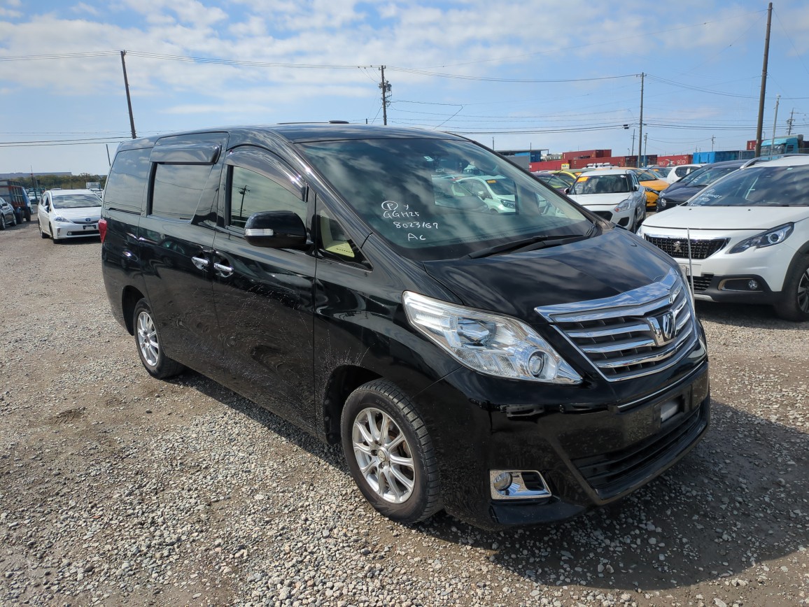 Toyota Alphard 2013