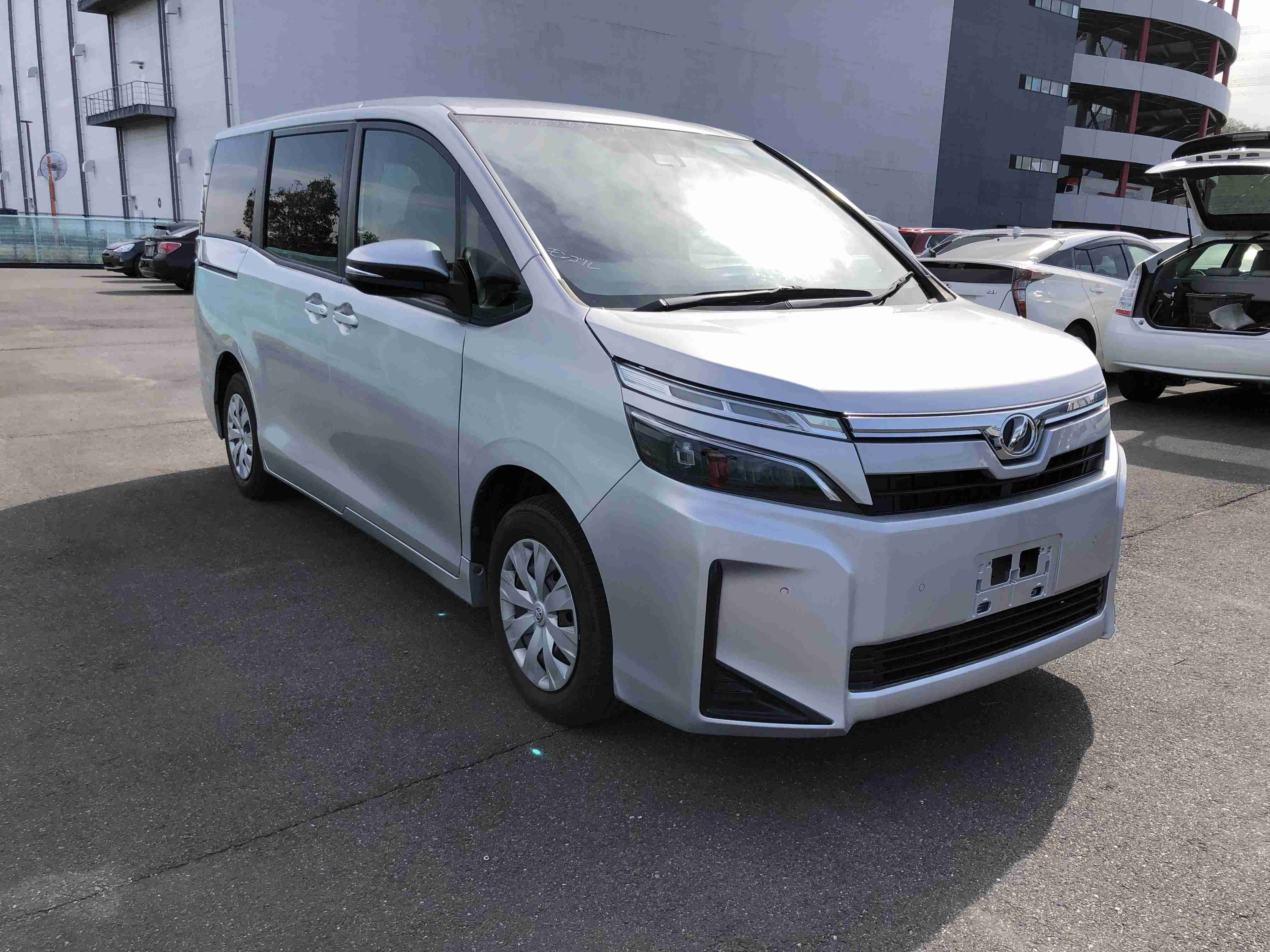 Toyota Voxy 2020