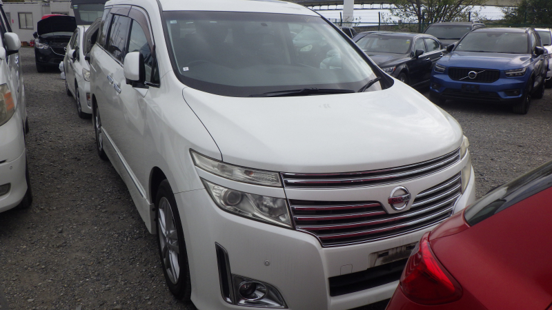 Nissan Elgrand 2010