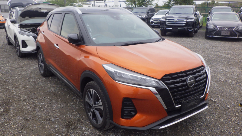 Nissan KICKS 2021