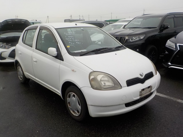 Toyota Vitz 2000