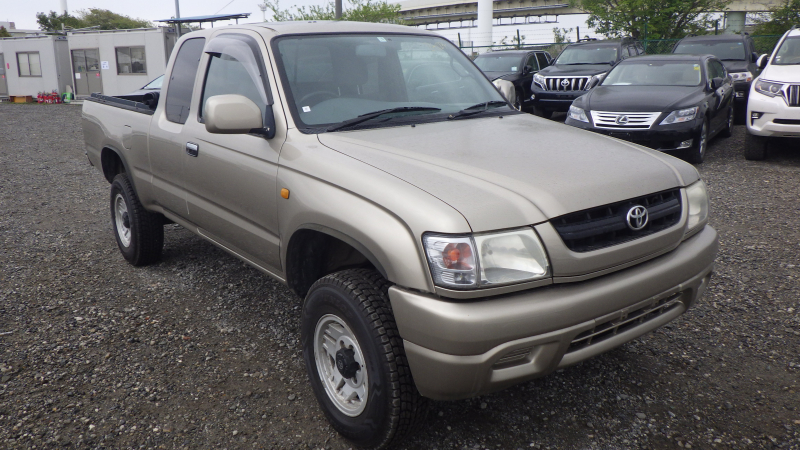 Toyota HILUX SPORTS PICK UP 2001