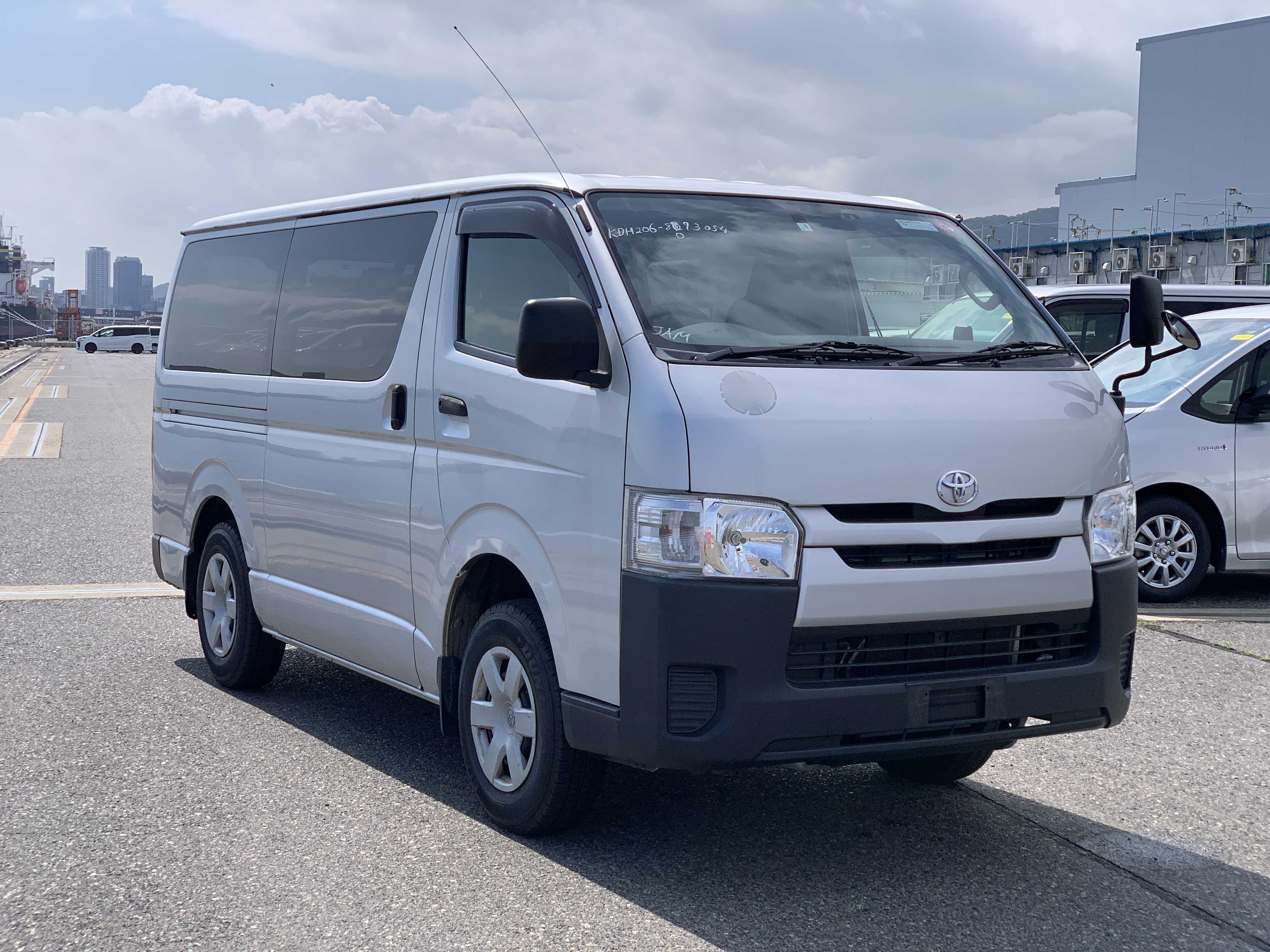 Toyota Hiace 2014