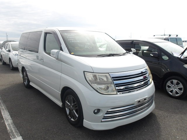 Nissan Elgrand 2009