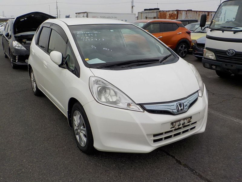 Honda Fit Hybrid 2012