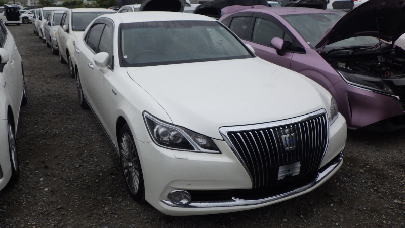 Toyota Crown Majesta 2014