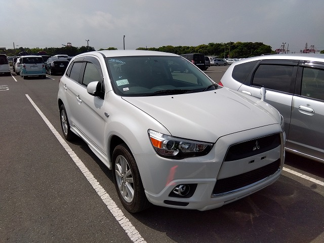 Mitsubishi RVR 2012